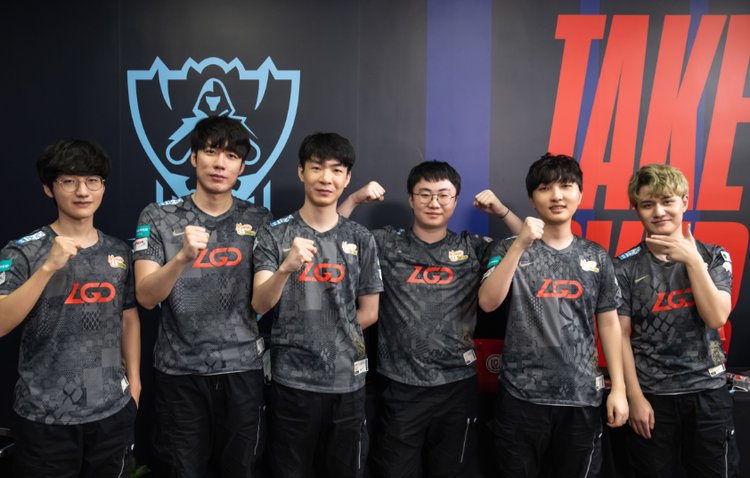 卧底克星卡瓦尔