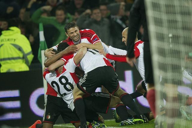 无论是在发 无论是在发