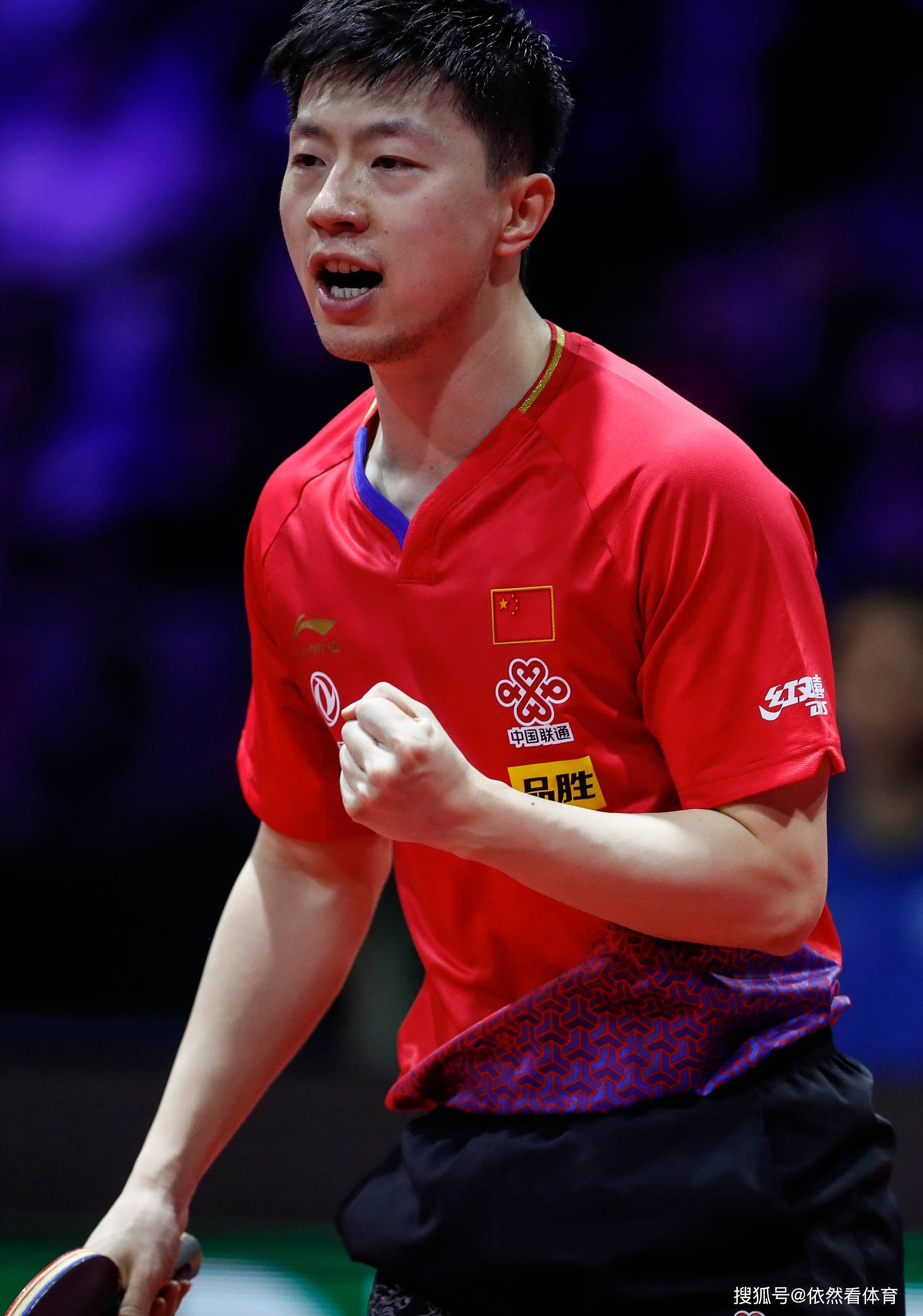 也透露出战 也透露出战