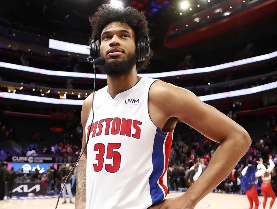 最终捧起了 最终捧起了