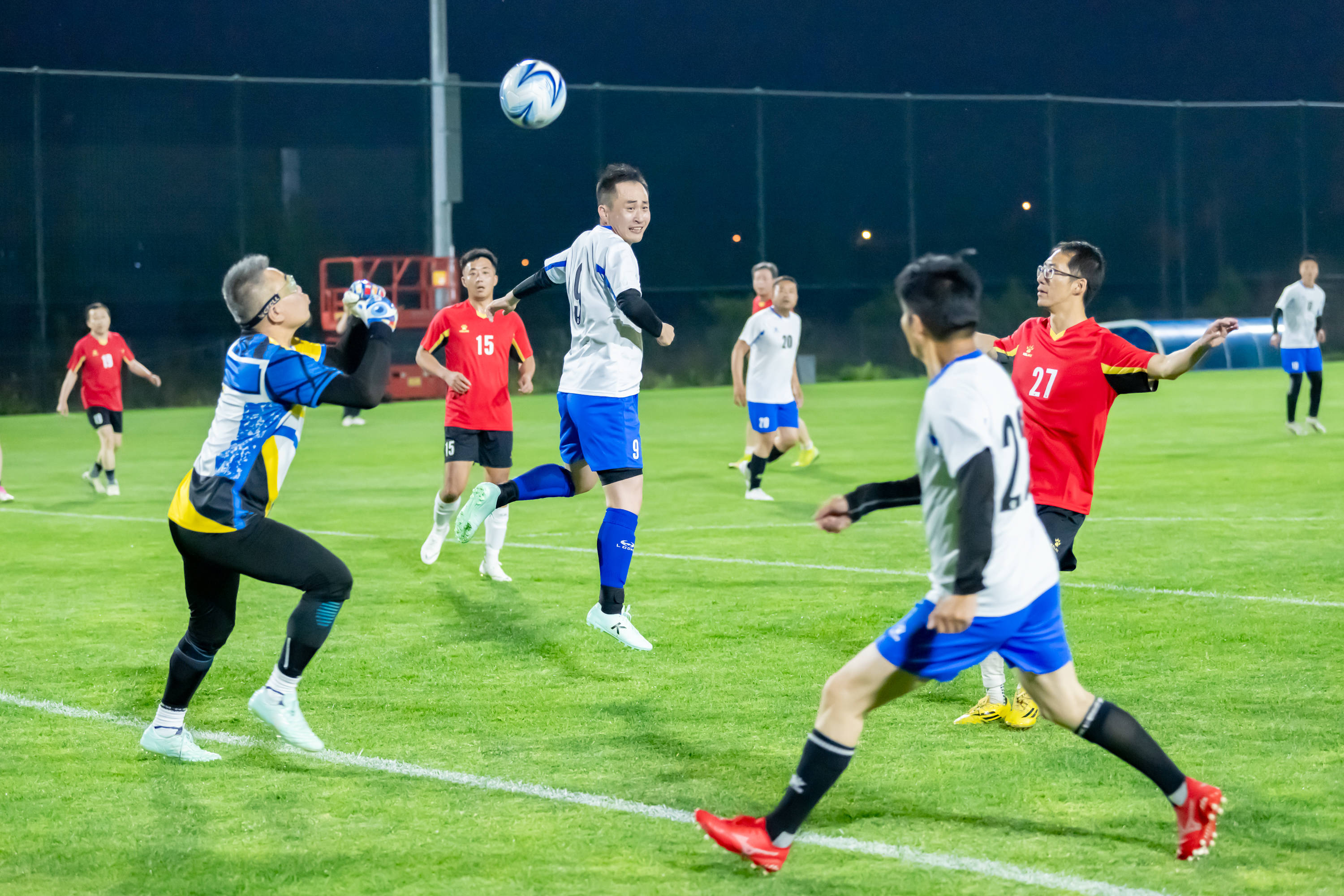 重用年轻球 重用年轻球