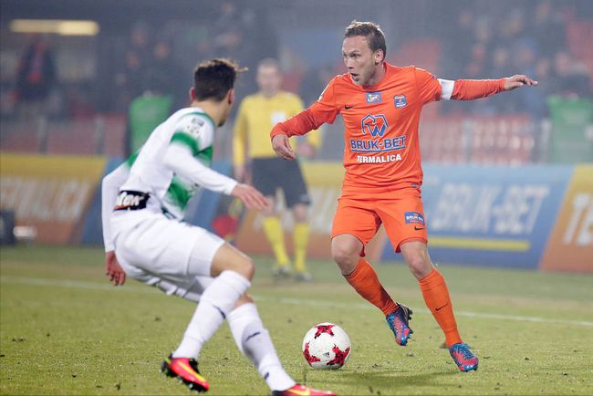 辽篮掀翻强 辽篮掀翻强